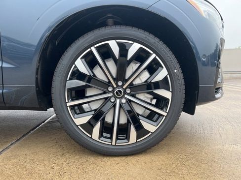 New 2026 Volvo XC60 T8 Ultra w/ Protection Package Premier image 10