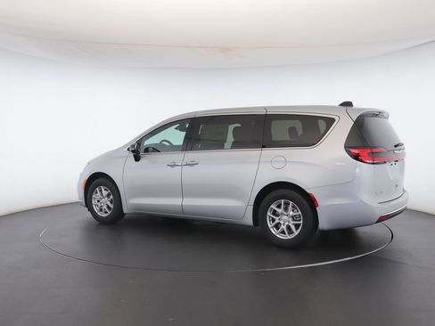 New 2026 Chrysler Pacifica Select image 19