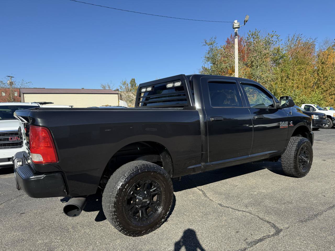 Used 2018 RAM 2500 Tradesman w/ Chrome Appearance Group AWD/4WD image 12