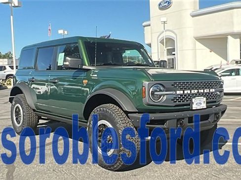 New 2025 Ford Bronco Badlands image 1