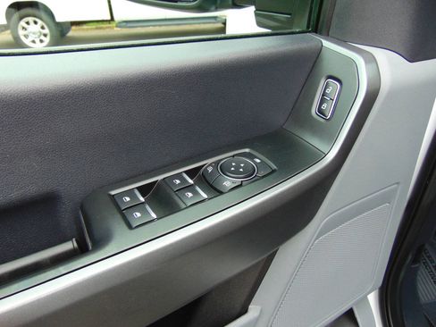 Used 2025 Ford F250 XLT AWD/4WD image 8