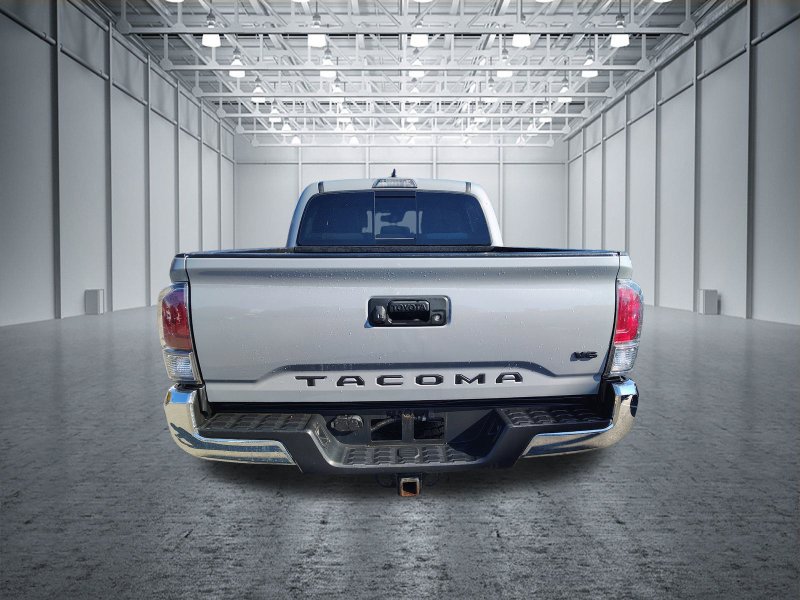 Used 2020 Toyota Tacoma TRD Off-Road w/ Blackout Package AWD/4WD image 5