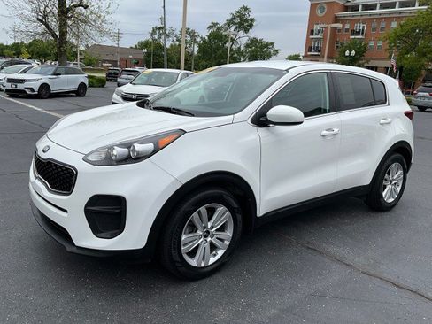 Used 2019 Kia Sportage LX FWD image 3