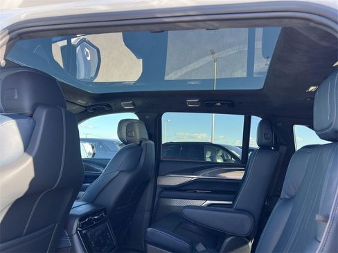 New 2025 Cadillac Escalade IQ Luxury 2 image 29