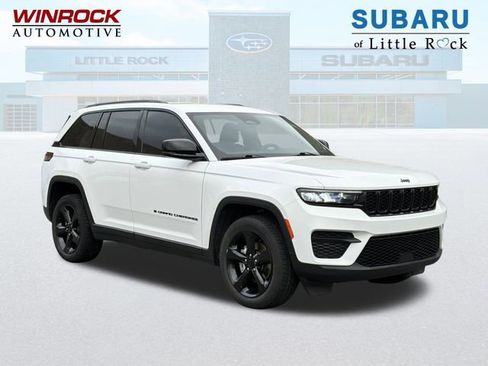 Used 2023 Jeep Grand Cherokee Altitude image 1