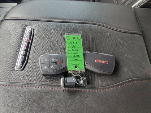 Used 2025 GMC Sierra 2500 AT4X AWD/4WD image 36