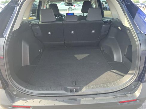 Used 2024 Toyota RAV4 XLE FWD image 21