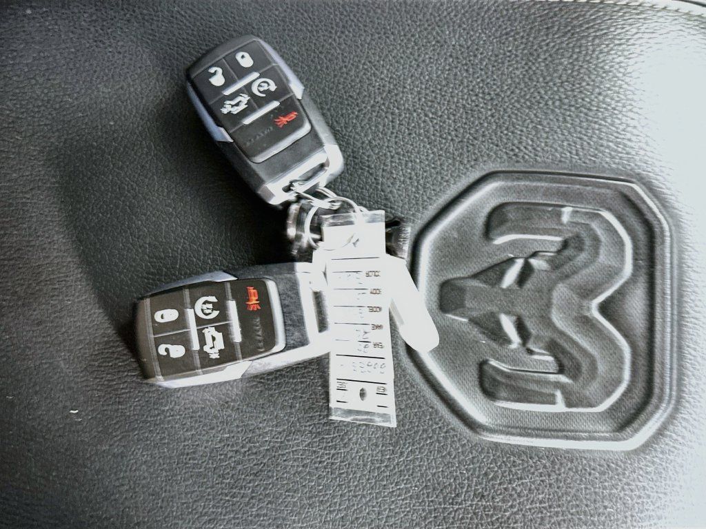 Used 2024 RAM 3500 Laramie AWD/4WD image 35