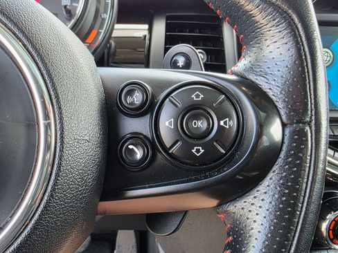 Used 2019 MINI Cooper S image 35