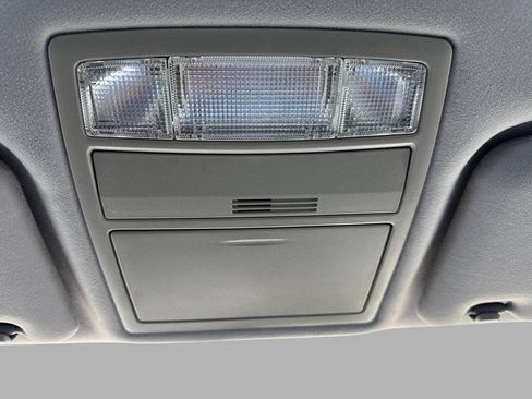 Used 2011 Toyota Camry LE FWD image 35