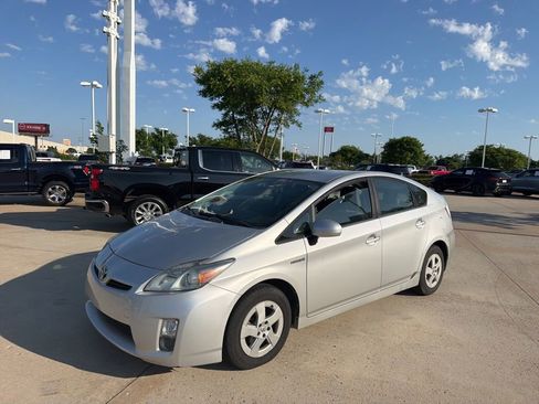 Used 2010 Toyota Prius Two FWD image 1
