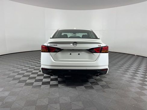 New 2025 Nissan Altima 2.5 SR image 8