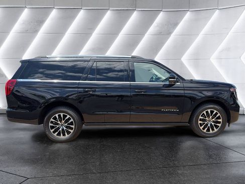 Used 2025 Ford Expedition Max Platinum AWD/4WD image 8