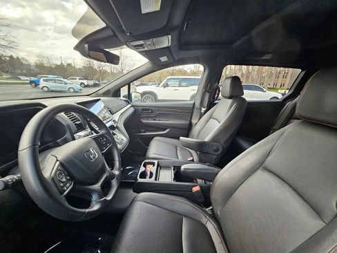 Used 2023 Honda Odyssey Sport image 10