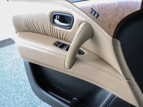 Used 2022 Nissan Armada SL w/ Captain's Chairs Package image 23