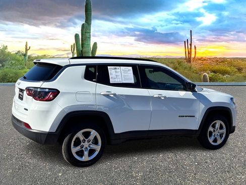 Used 2023 Jeep Compass Latitude image 7