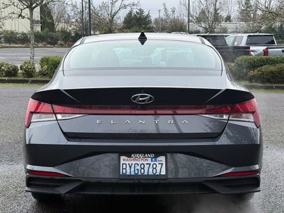 Used 2021 Hyundai Elantra SEL w/ Preferred Accessory Package