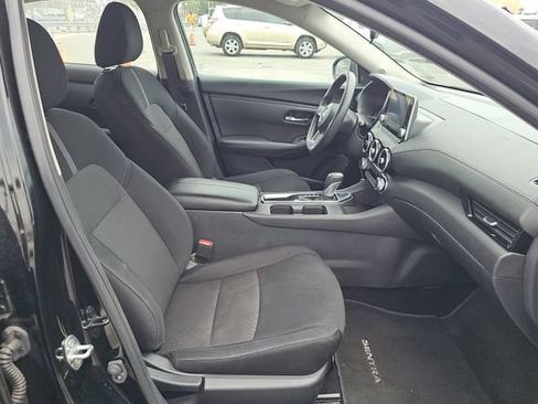 Used 2025 Nissan Sentra SV FWD image 5