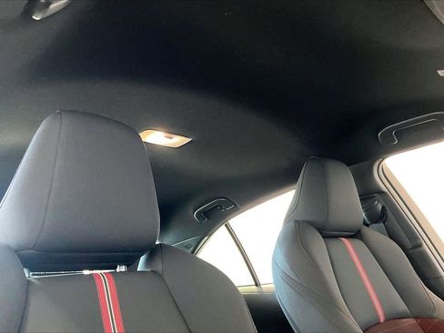 Used 2024 Toyota Corolla SE image 27