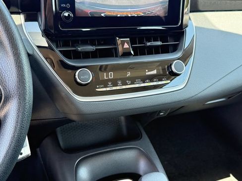 Used 2024 Toyota Corolla LE FWD image 21