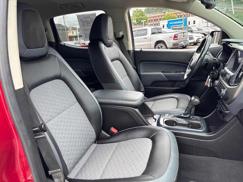 Used 2019 Chevrolet Colorado Z71 AWD/4WD image 26