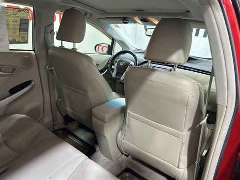 Used 2010 Toyota Prius Five image 16