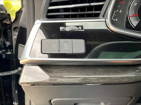 Used 2024 Audi Q8 Premium Plus w/ Premium Plus Package image 31