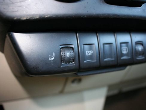 Used 2008 Volkswagen Beetle SE FWD image 22