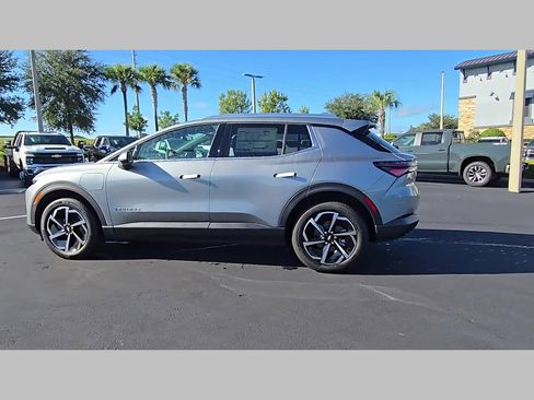 New 2026 Chevrolet Equinox EV LT image 18