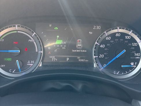 Used 2022 Toyota Highlander XLE image 15