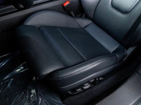 Used 2024 Porsche Taycan GTS w/ Premium Package (P6U) image 40