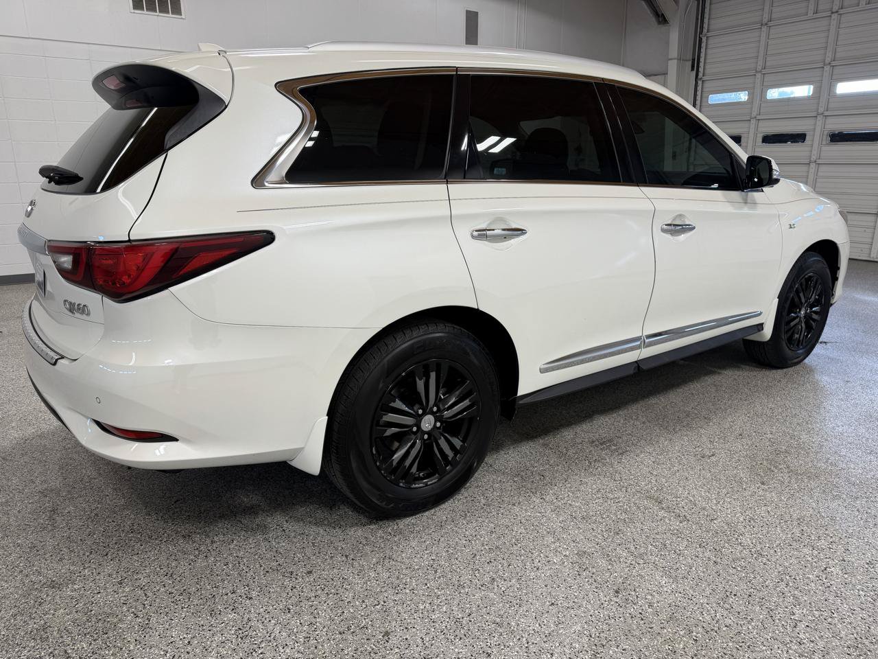 Used 2020 INFINITI QX60 Luxe w/ Essential Package FWD image 5