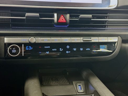 Used 2024 Hyundai Ioniq 6 SEL RWD image 23