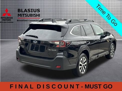 Used 2023 Subaru Outback Premium AWD/4WD image 8