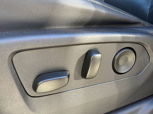 Used 2024 GMC Sierra 1500 SLT image 14