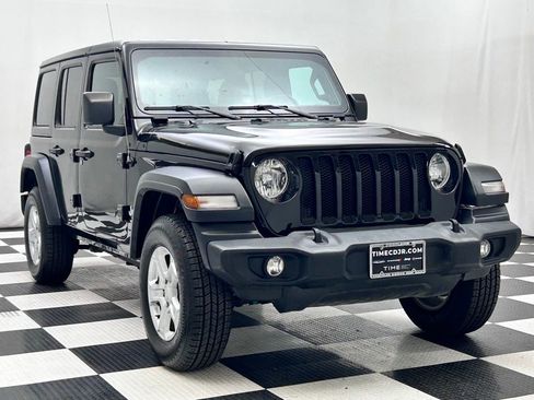 Used 2019 Jeep Wrangler Unlimited Sport S image 2