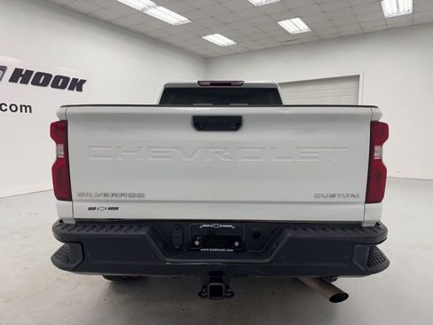 Used 2024 Chevrolet Silverado 2500 Custom w/ Custom Value Package AWD/4WD image 6