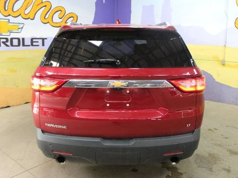 Used 2018 Chevrolet Traverse LT w/ LPO, Floor Liner Package FWD image 7