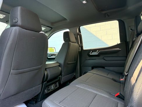 Certified 2026 Chevrolet Silverado 1500 LT AWD/4WD image 33