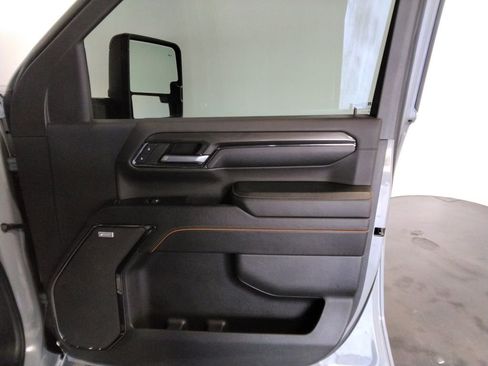 Used 2024 GMC Sierra 2500 AT4 w/ Technology Package image 41