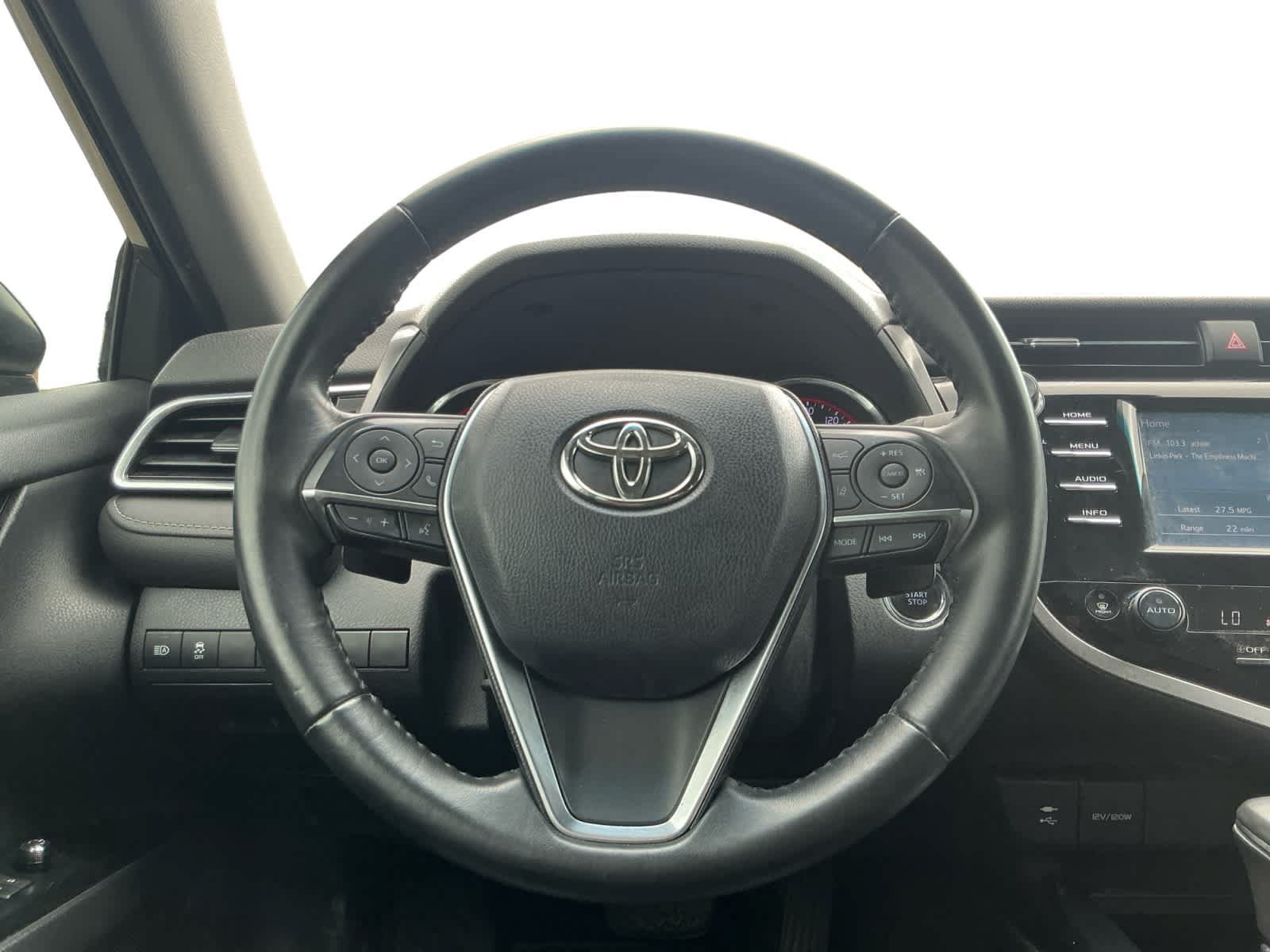 Used 2018 Toyota Camry XSE FWD image 10