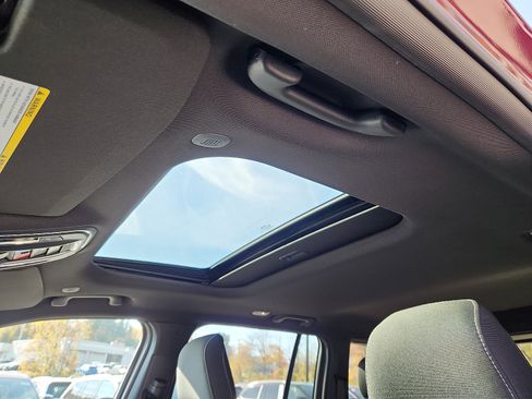 New 2025 Jeep Grand Cherokee Laredo X w/ Luxury Tech Group I image 10