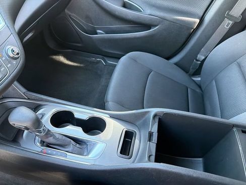 Used 2021 Chevrolet Malibu LT FWD image 28