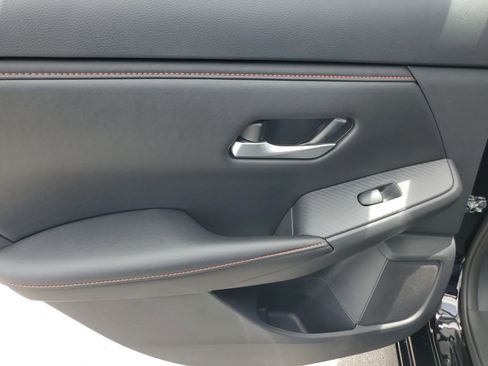 New 2025 Nissan Sentra SR w/ Midnight Edition image 21