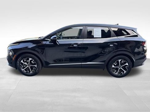 Used 2025 Kia Sportage EX FWD image 4