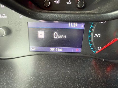 Used 2019 Chevrolet Colorado Z71 w/ LPO, Premium Interior Package AWD/4WD image 6