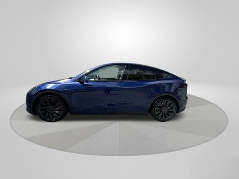 Used 2023 Tesla Model Y Performance image 4