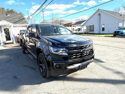 Used 2022 Chevrolet Colorado LT w/ Redline Special Edition image 8