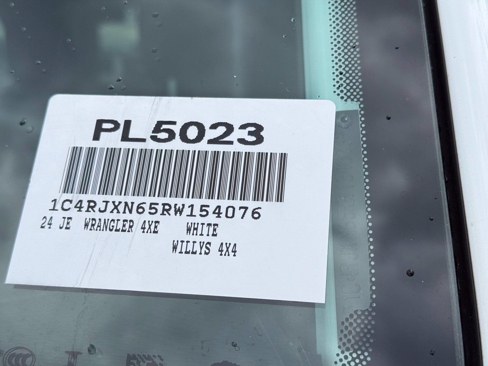 Used 2024 Jeep Wrangler Unlimited AWD/4WD image 9