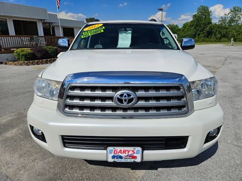 Used 2017 Toyota Sequoia Platinum RWD image 9